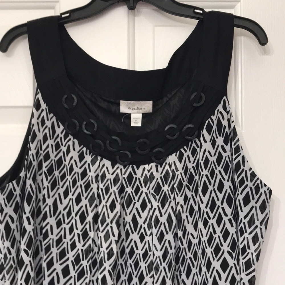 Women’s sleeveless dress top